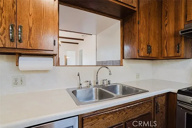 609 Alexander St #A — Photo 4