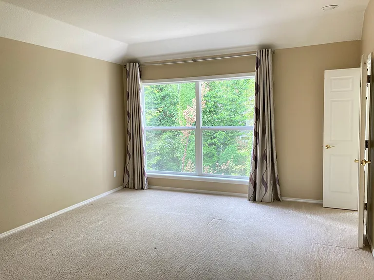 4979 Bilford Ln — Photo 9