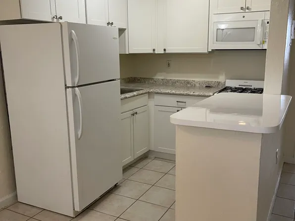 1230 W 54th St, Hialeah, FL