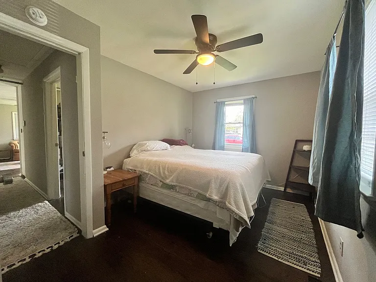1406 Williamsburg Dr — Photo 8