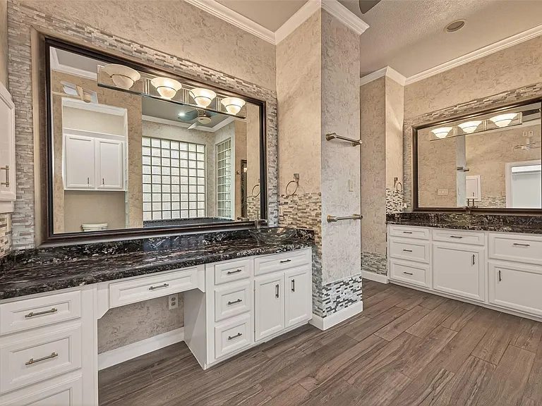 7203 Timberlake Dr — Photo 43