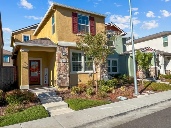 3278 New York Rd, West Sacramento, CA 95691