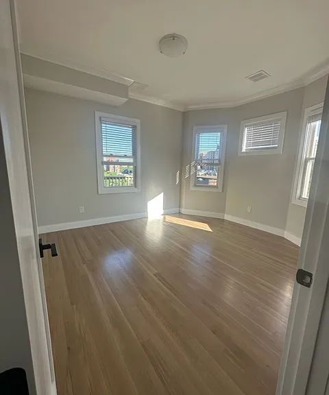 37 Calumet St #4 — Photo 4