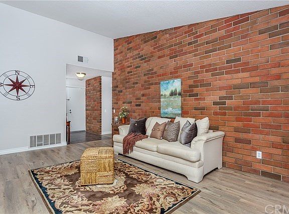 5th image of 1259 Highland Dr