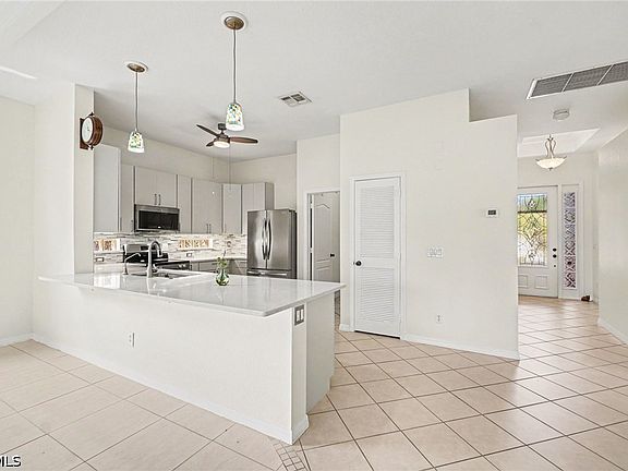 4th image of 2549 Deerfield Lake Ct