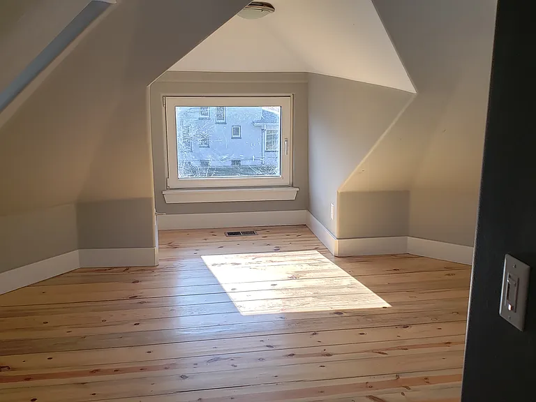 2300 N Vine St — Photo 13