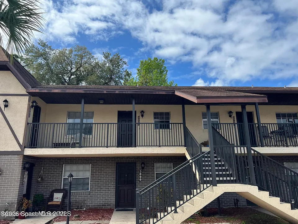 3001 Sir Hamilton Cir #8