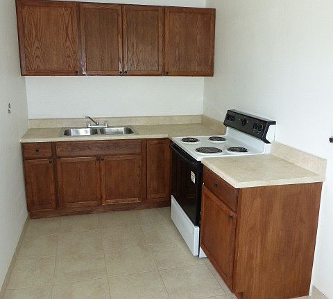 2nd image of 417 S Oxalis Ave