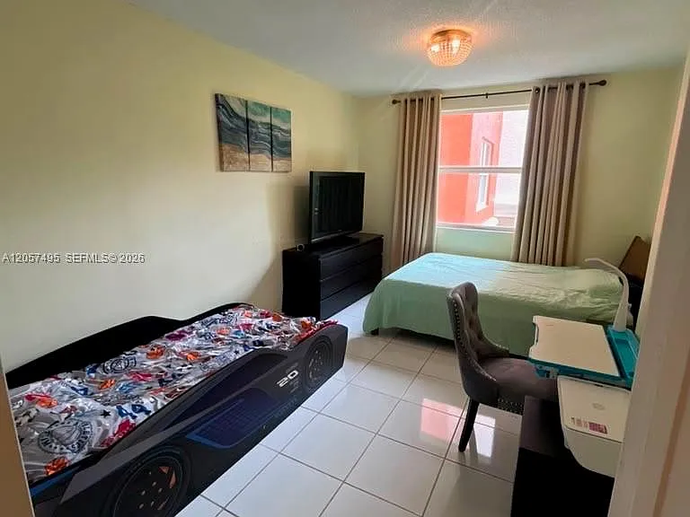 17145 N Bay Rd #4301 — Photo 6