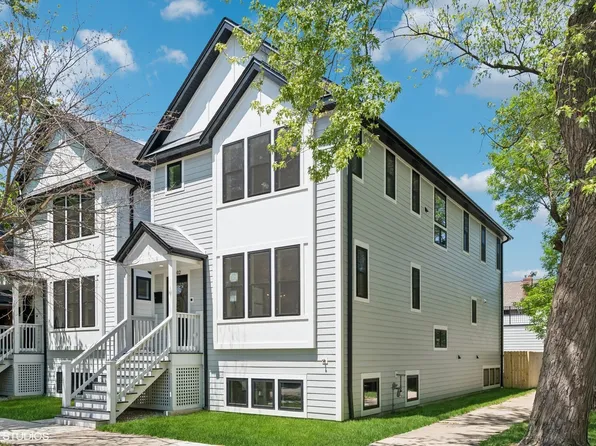 4102 W Eddy St, Chicago, IL 60641