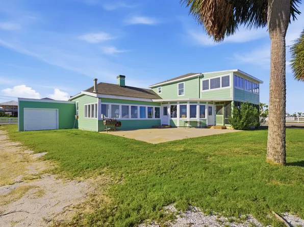 1108/1024 S Water St, Rockport, TX 78382