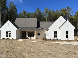 910 Fairburn Ct, Madison, MS 39110