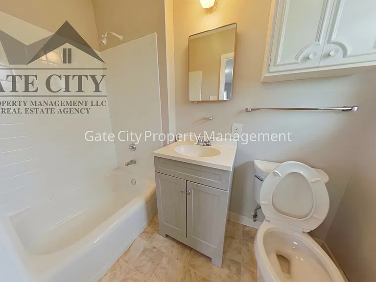 611 Mobile St — Photo 14