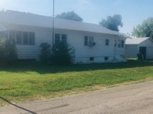229 E Indiana St, Walters, OK 73572
