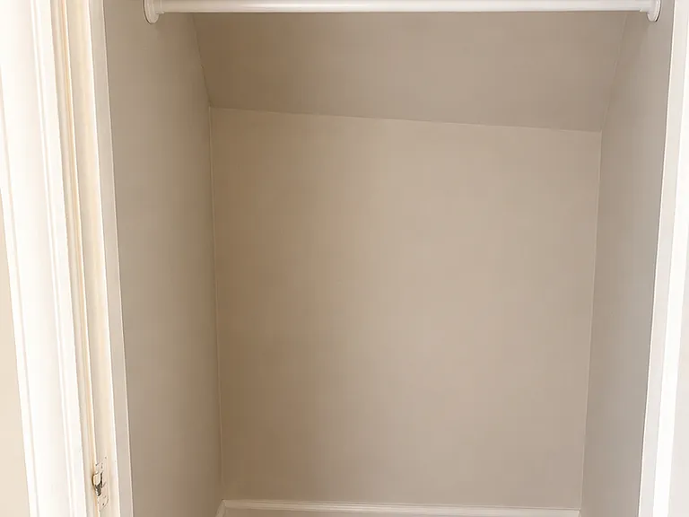 53 Burnside Ave #2R — Photo 3