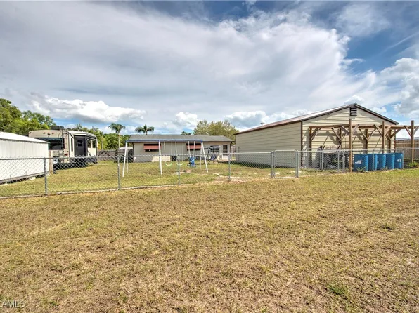 317 Schoolside Dr, Lehigh Acres, FL 33936