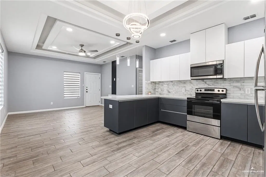 2 bed, 2.0 bath, 4322 sqft, $1,200 — Photo 3