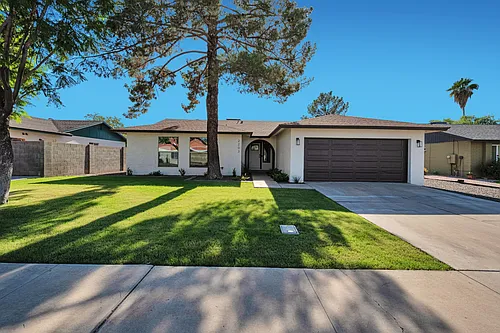 2203 W Palomino Dr Photo 1