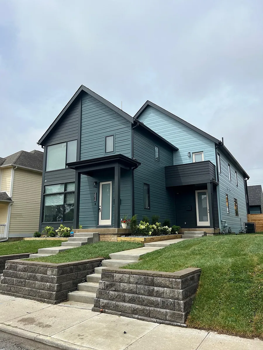 Building Photo - 2036 N College Ave