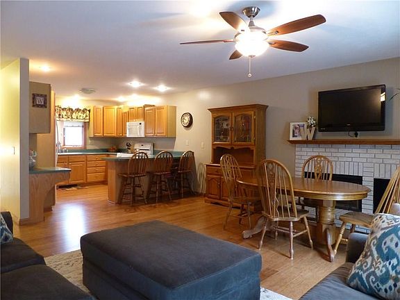 4th image of 5980 Glade Dr