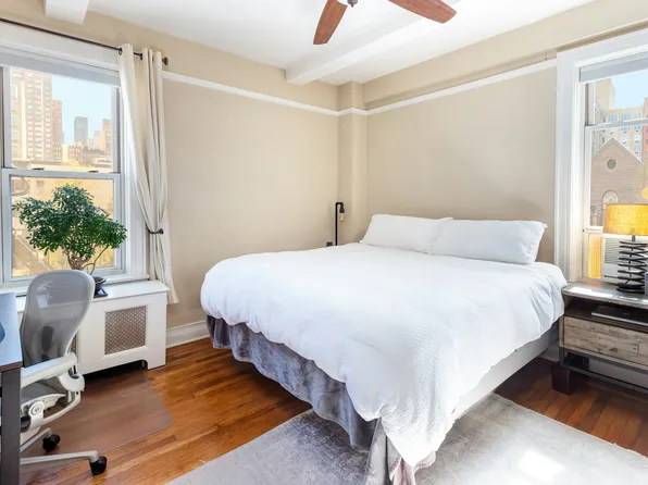 137 East 28th Street 3D image 3 of 17