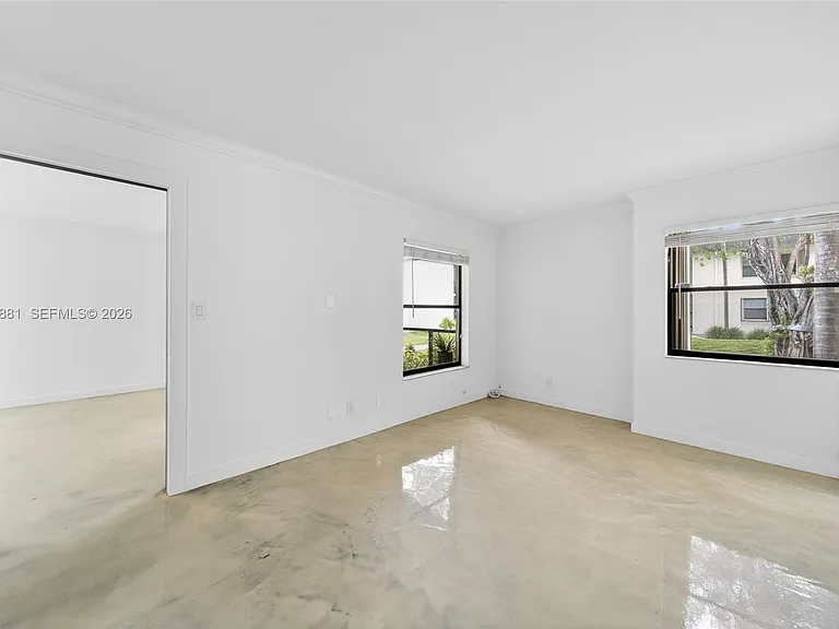265 SE 10th St #1C — Photo 13