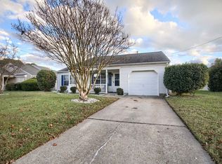 3 Skyland Dr, Hampton, VA 23663