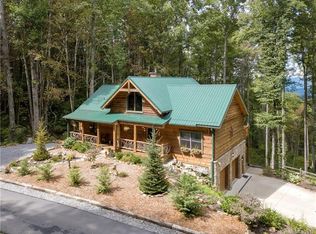 1166 Old Country Rd, Waynesville, NC 28786