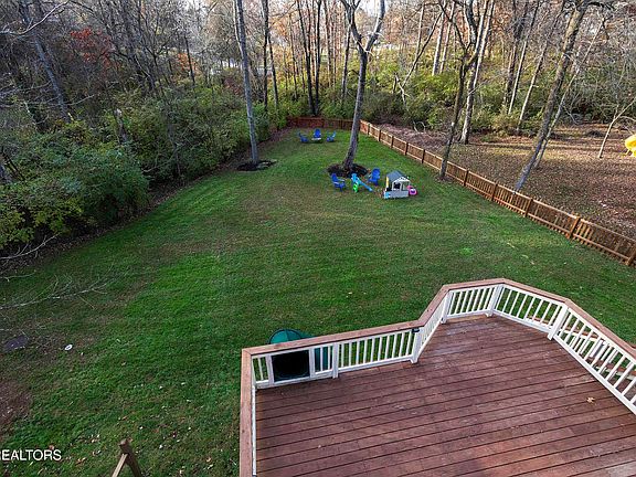 3rd image of 2115 Willow Creek Ln