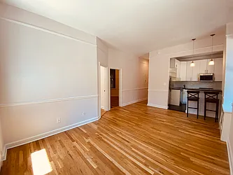 Rented by Metropolis Real Estate of Manhattan