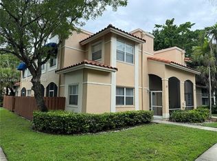 549 Racquet Club Rd #TOWNHOUSE 32, Fort Lauderdale, FL 33326