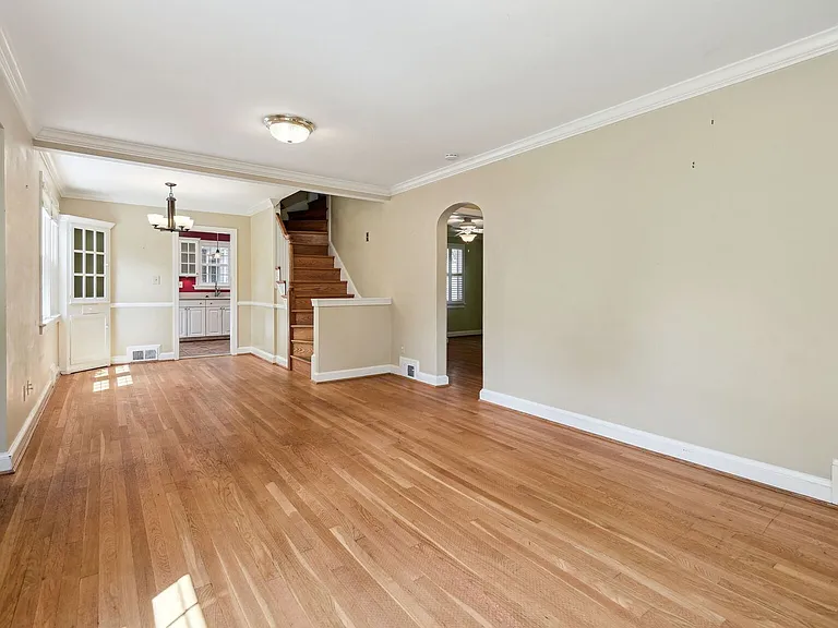 5203 Elsmere Ave — Photo 3