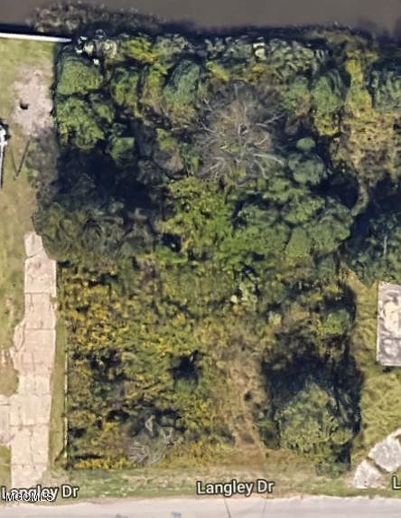 2nd image of 15804 Langley Dr