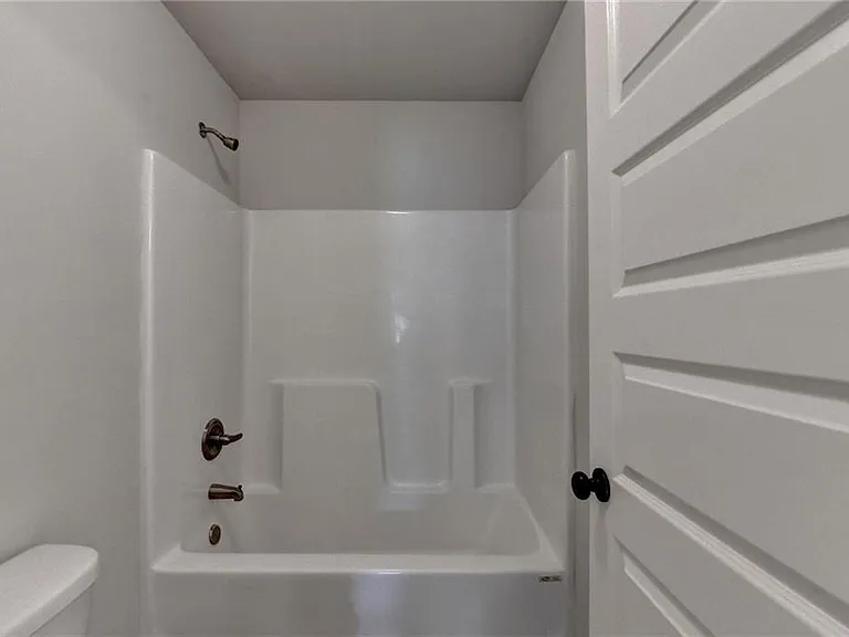 235 Bella Dr — Photo 70