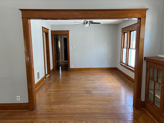 2nd image of 52 Traymore St #2