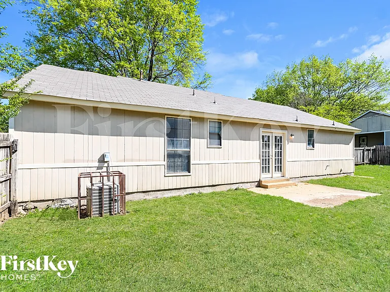 5765 Ashridge Pl — Photo 15
