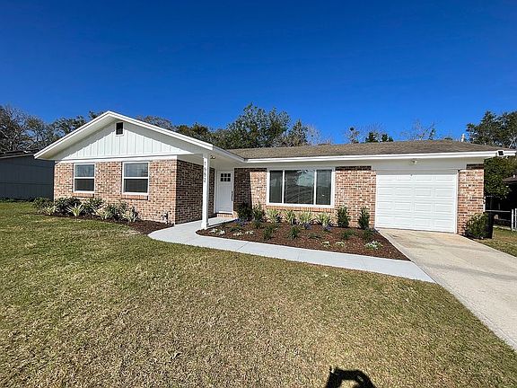 3rd image of 1682 Debbie Ln