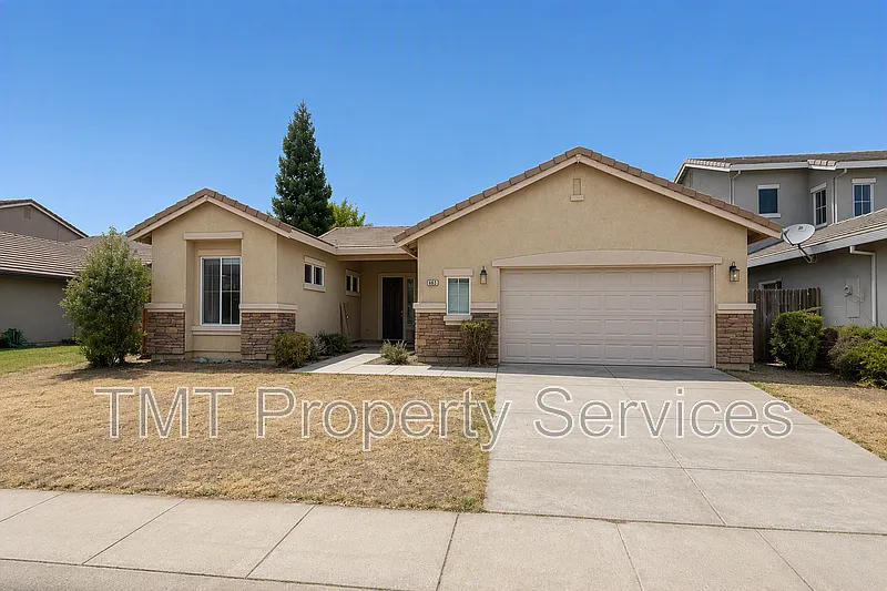 4 bed, 2.0 bath, 2060 sqft, $3,100 — Photo 2