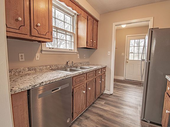 4th image of 3442 Arvin Dr