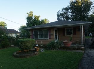 1505 Indian Ave, Aurora, IL 60505