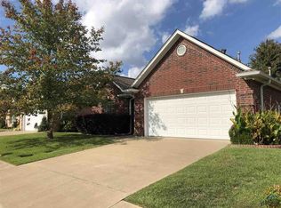 1919 Hollyglen Dr, Tyler, TX 75703