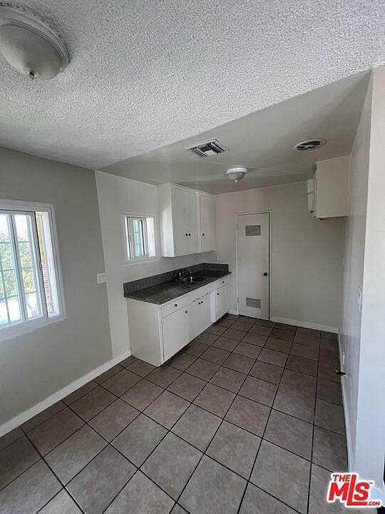 1st image of 305 Magnolia Ave