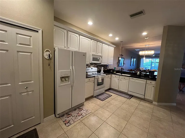 2522 Oswego Dr — Photo 8