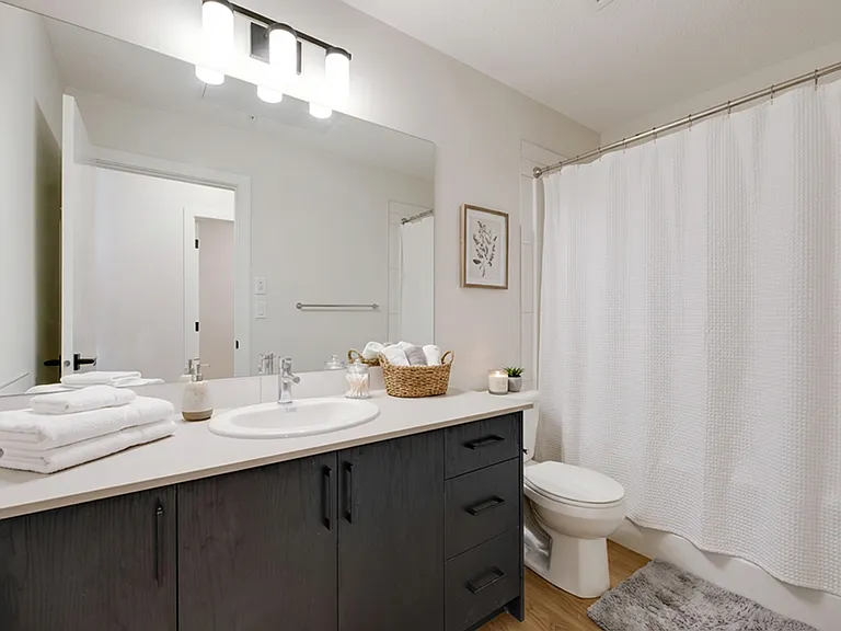 260 S Point Sq SW — Photo 16