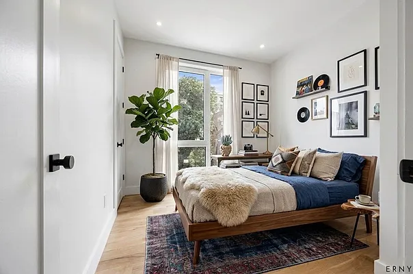 Bedroom, photo 3