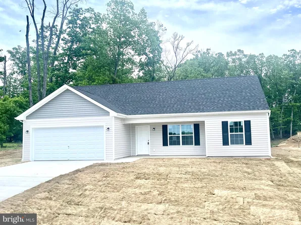 97 Thyme Way, Bunker Hill, WV 25413