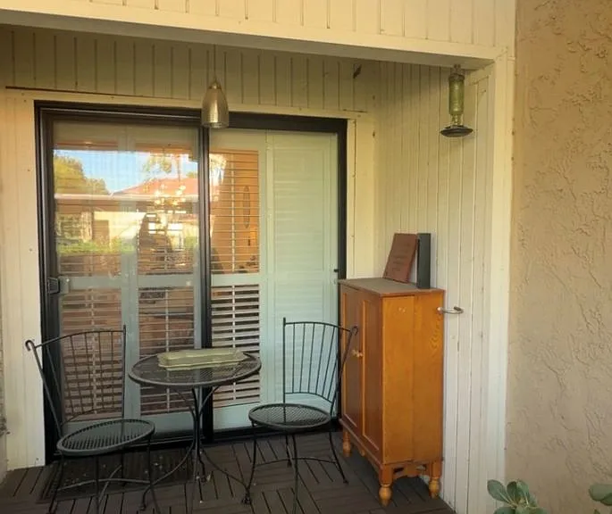 2801 N Los Felices Cir E — Photo 21