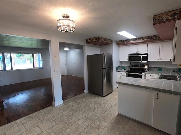 2nd image of 8501 NE 63rd St