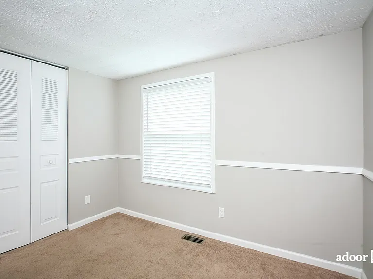 7519 Turnberry Ct — Photo 11