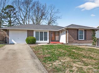 1727 Schulte Hill Dr, Maryland Heights, MO 63043